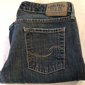 Levi Strauss & Co. Signature Jeans